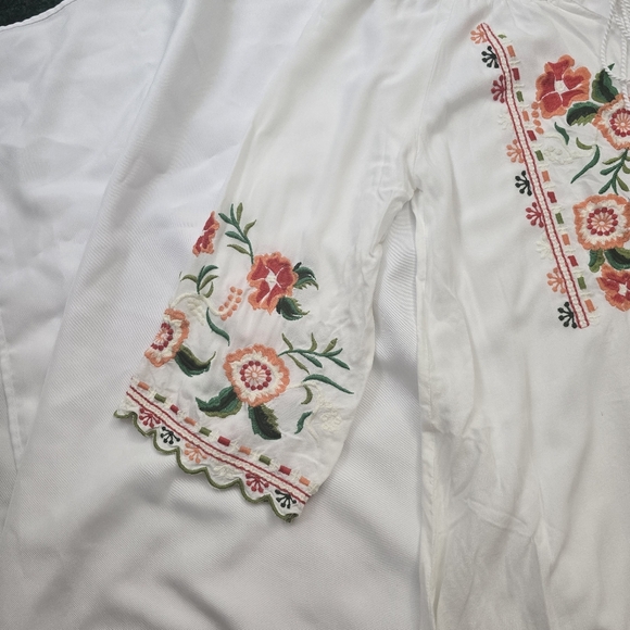 Chic Connection White Embroidered Floral Tunic Dress Bohemian Peasant Beachy M - Picture 12 of 14